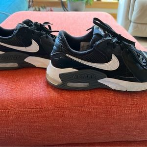 Nike Air Max Women’s 7.5